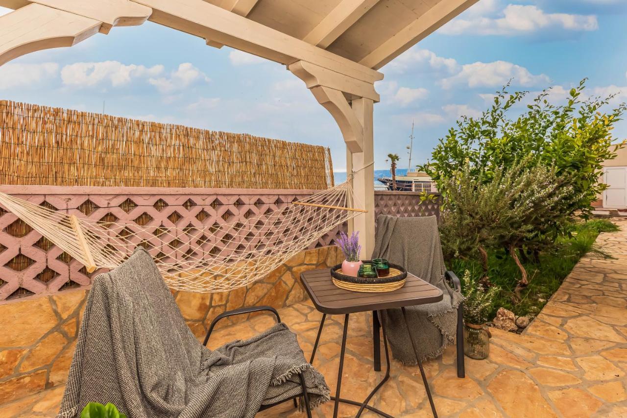 Beachfront Apartment Йесенице Екстериор снимка